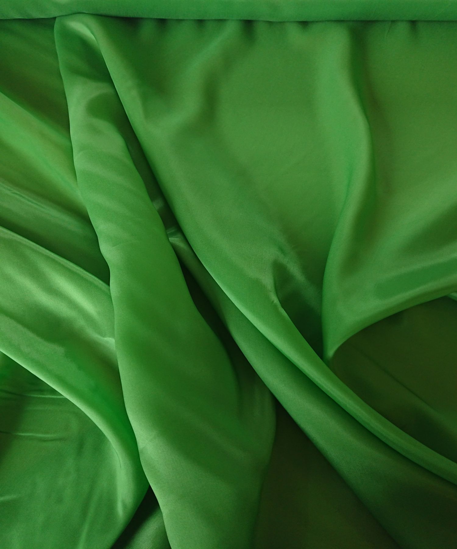 подкладка Bemberg яркая зелень тонкая стрейч вискоза/эластан